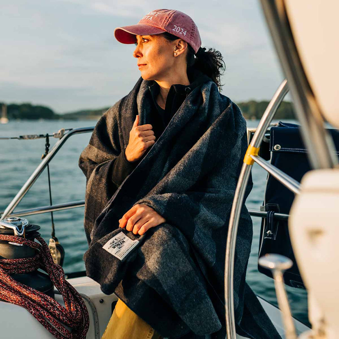 wool blanket good for boating #color_gray-and-blue-plaid